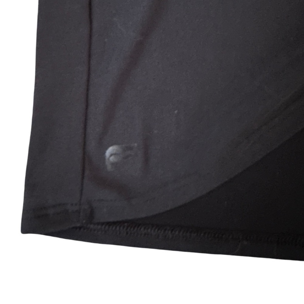 Fabletics Active Top With Open And Twisted Back - image 3